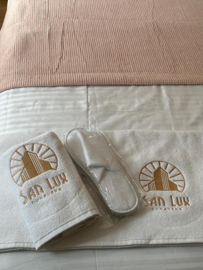 San Lux Dunavska Novi Sad Exteriör bild