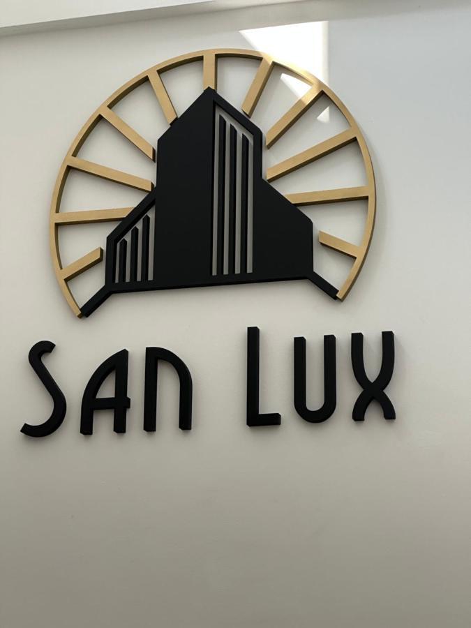 San Lux Dunavska Novi Sad Exteriör bild